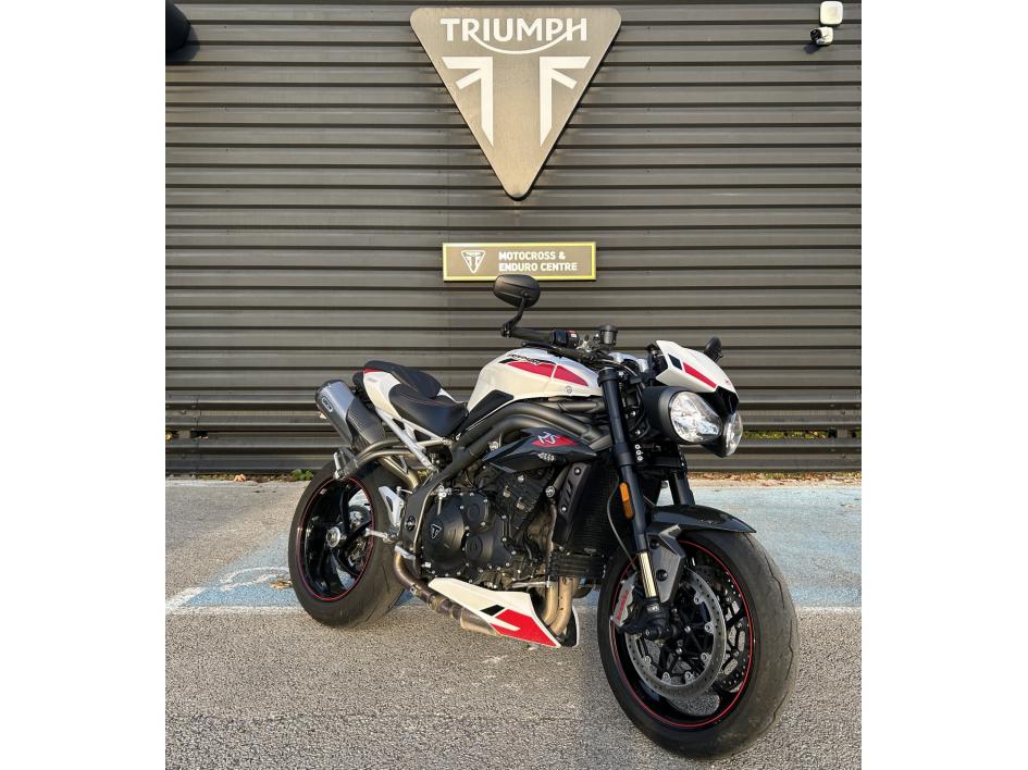 TRIUMPH SPEED TRIPLE 1050 RS