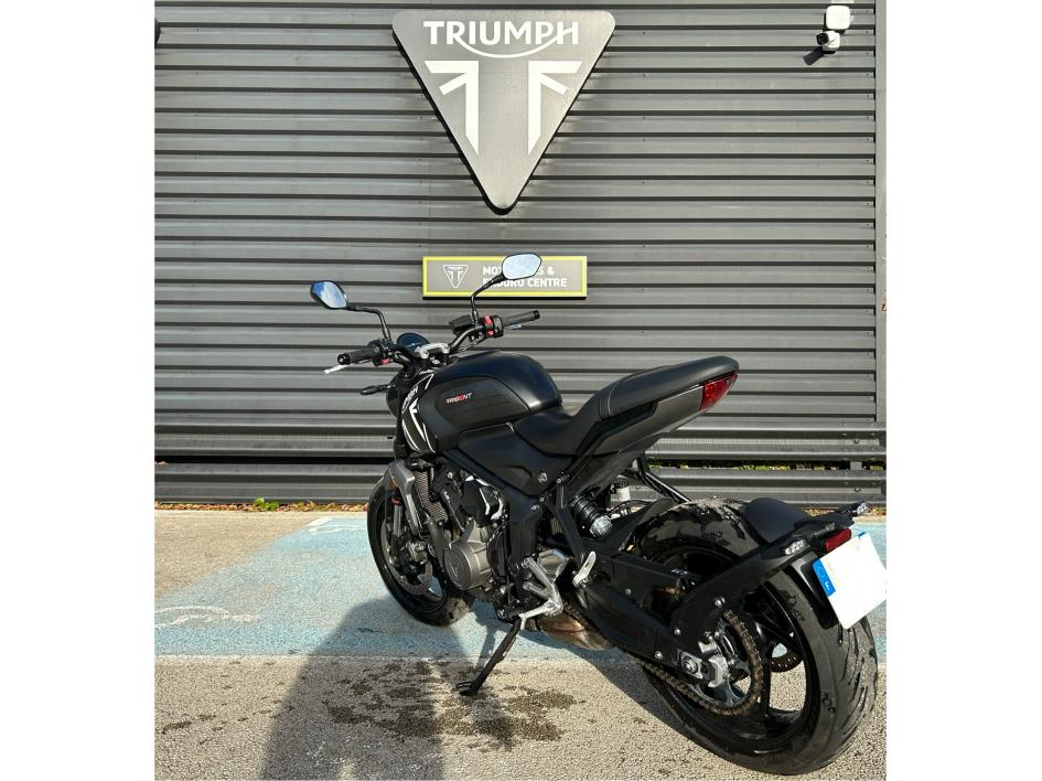 TRIUMPH TRIDENT 660