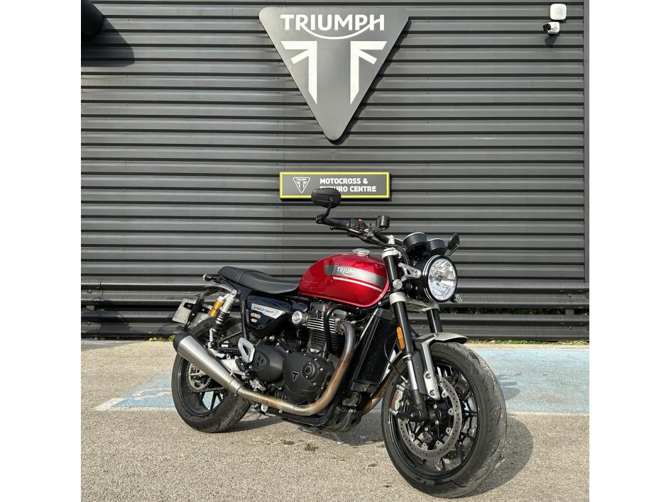 TRIUMPH SPEED TWIN 1200
