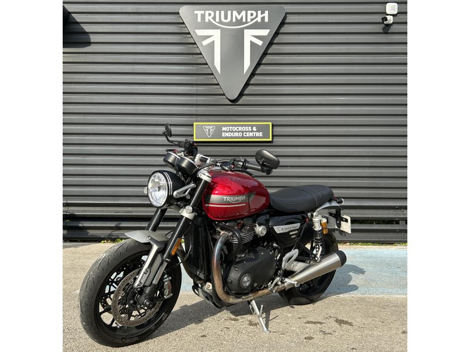 TRIUMPH SPEED TWIN 1200