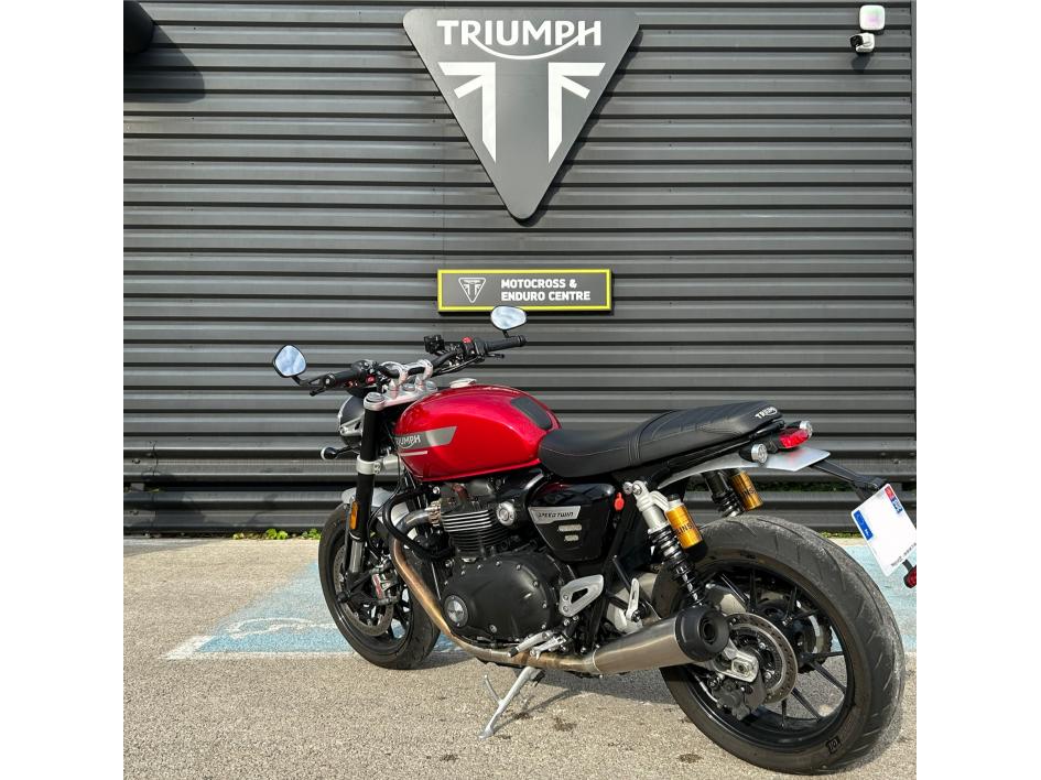 TRIUMPH SPEED TWIN 1200