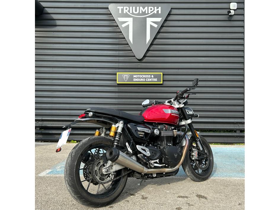 TRIUMPH SPEED TWIN 1200