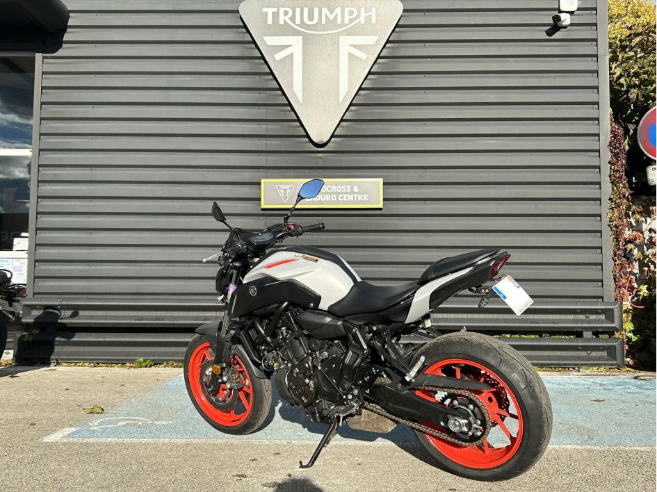 YAMAHA MT-07