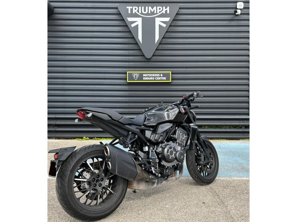 HONDA CB 1000 R