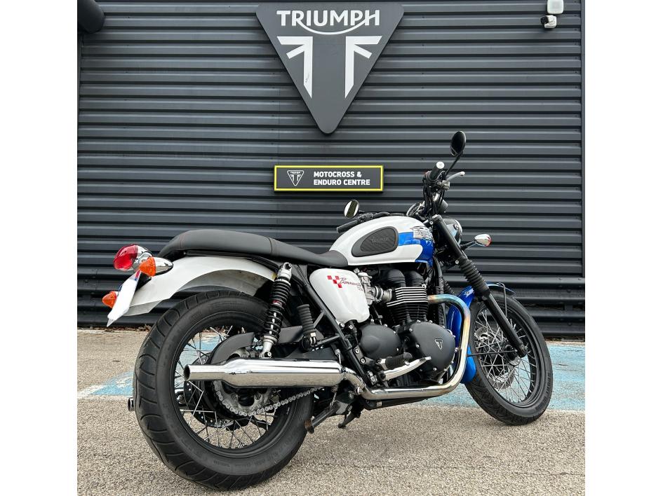 TRIUMPH Bonneville T214