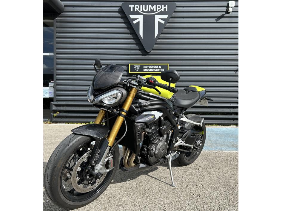 TRIUMPH Speed Triple 1200 RX