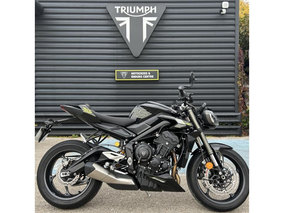 TRIUMPH STREET TRIPLE 765 RS