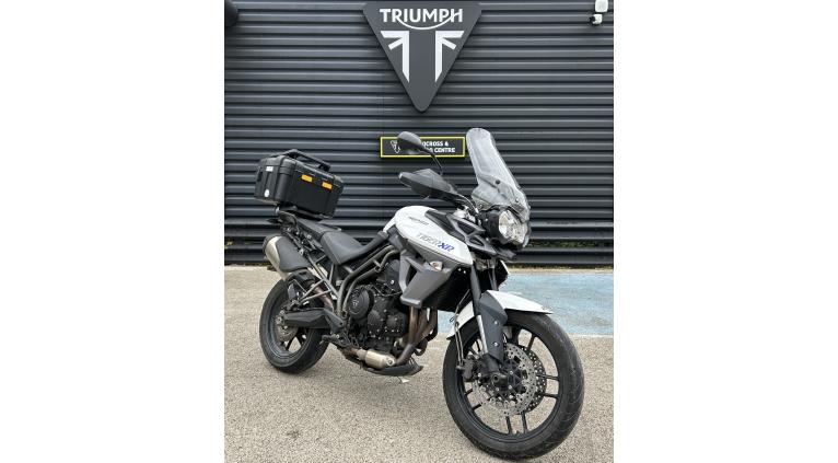TRIUMPH TIGER 800 XR