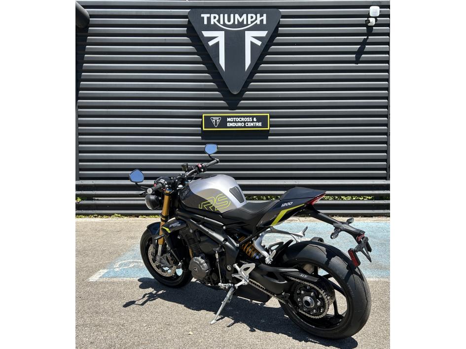 TRIUMPH SPEED TRIPLE 1200 RS