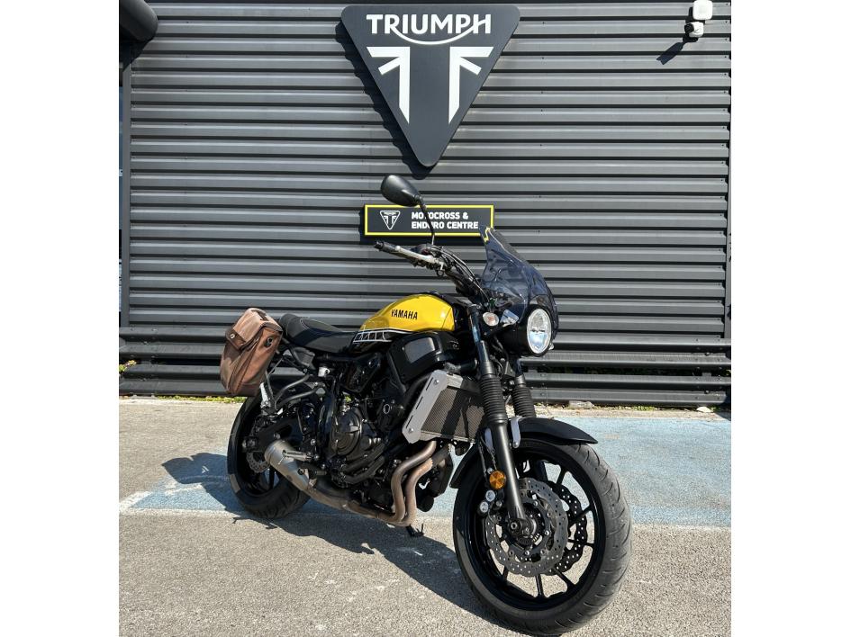 YAMAHA XSR 700